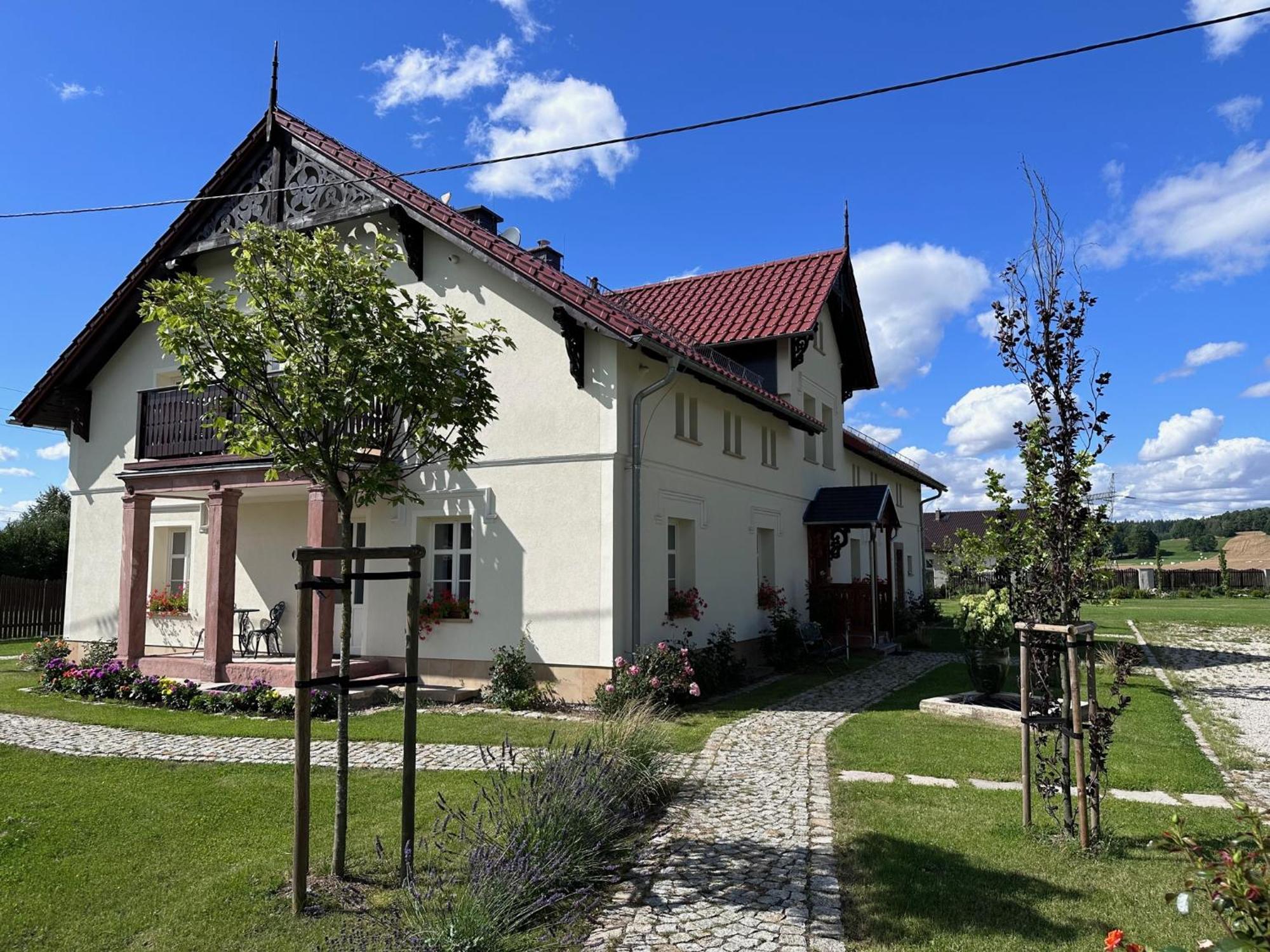 Dworek Wojanow Exterior foto